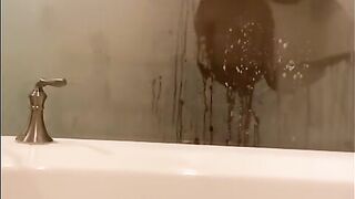 Bbw twerks for me in Vegas shower